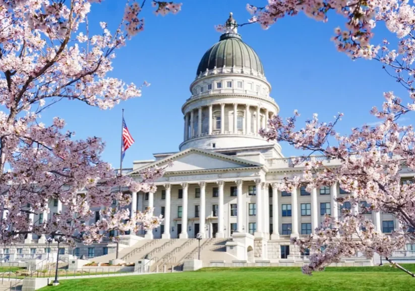 Politics-State-Capitol-2048x1366